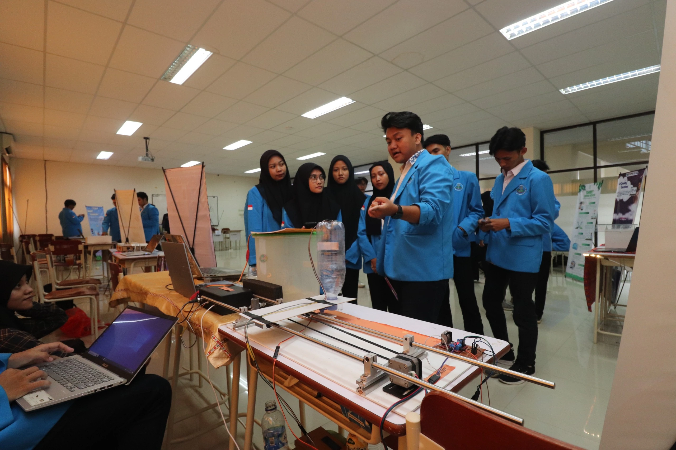 Aktivitas Mahasiswa Sarjana Terapan D4 Teknologi Rekayasa Komputer Polije