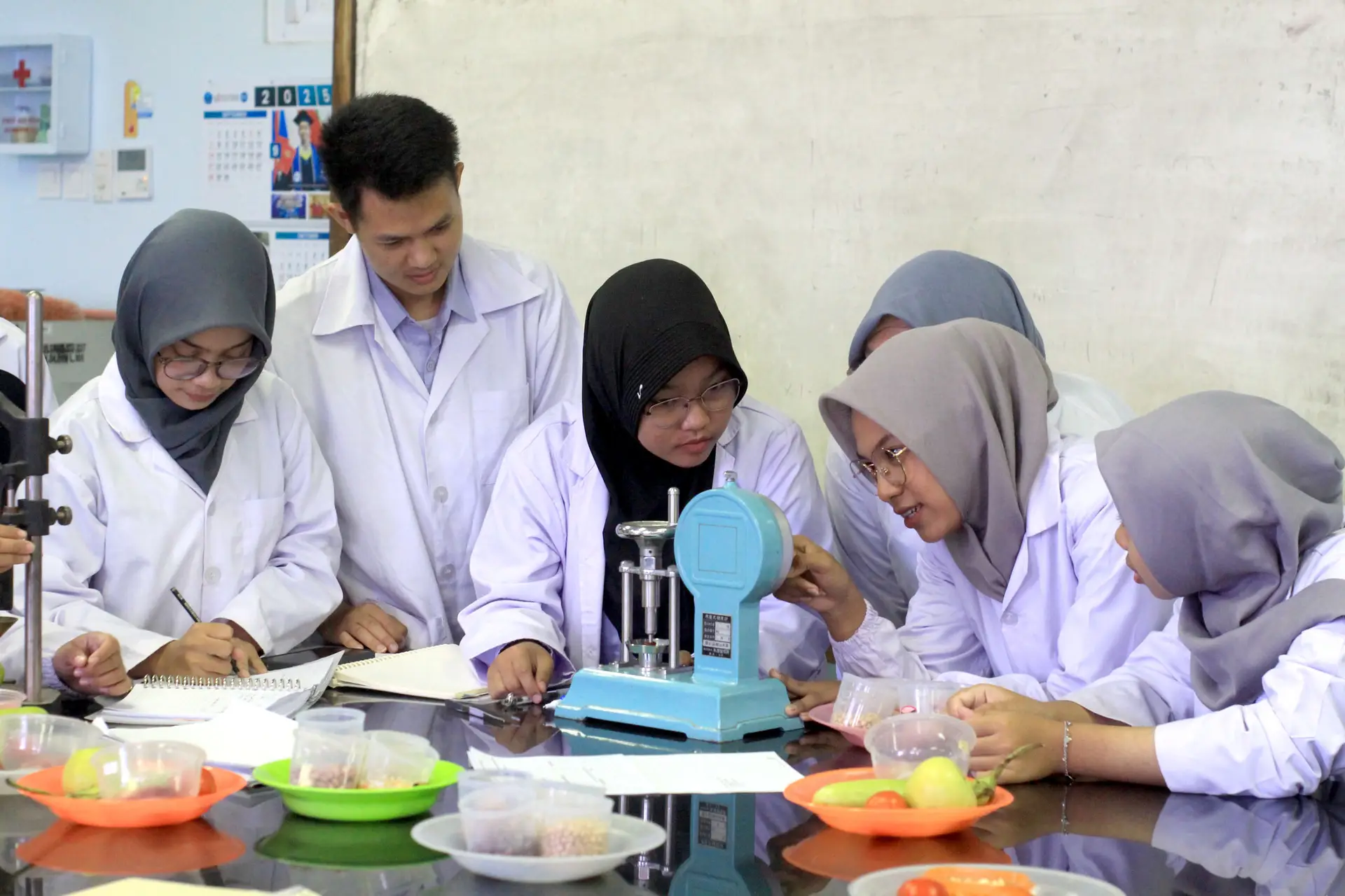 Praktikum Mahasiswa D4 Teknologi Rekayasa Pangan Polije