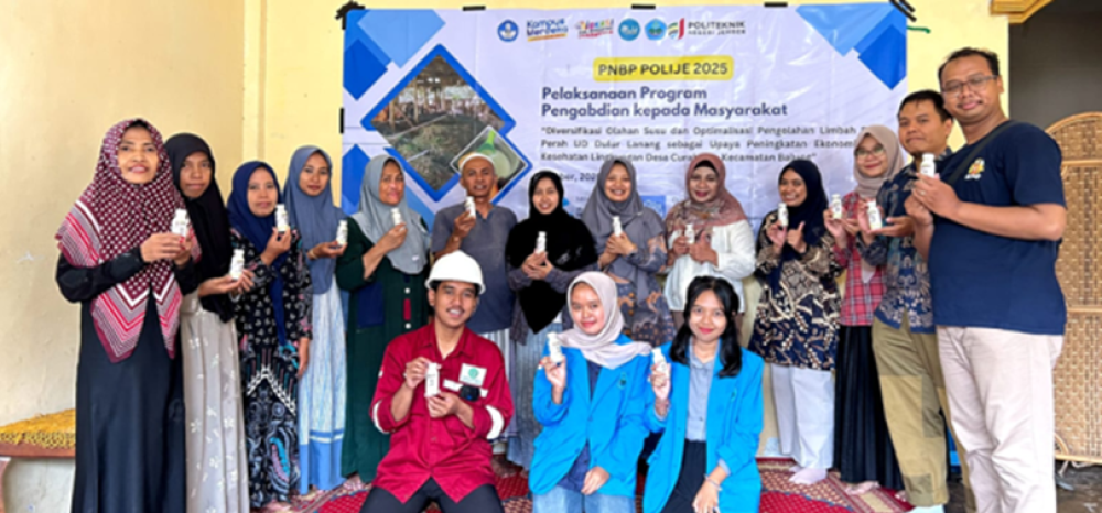 Polije Latih Warga Balung Olah Susu Jadi Yoghurt dan Biogas