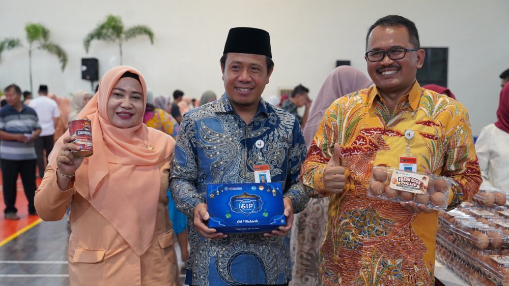 Bantu Kesejahteraan Karyawan Polije Salurkan 1.060 Paket Sembako Murah (Foto: Humas)
