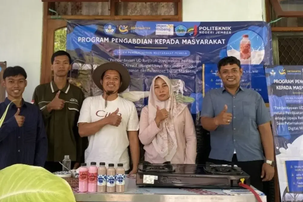 Dosen Polije Dampingi UD Baqoroh Joyo Perkuat Branding dan Pemasaran Digital Produk Susu