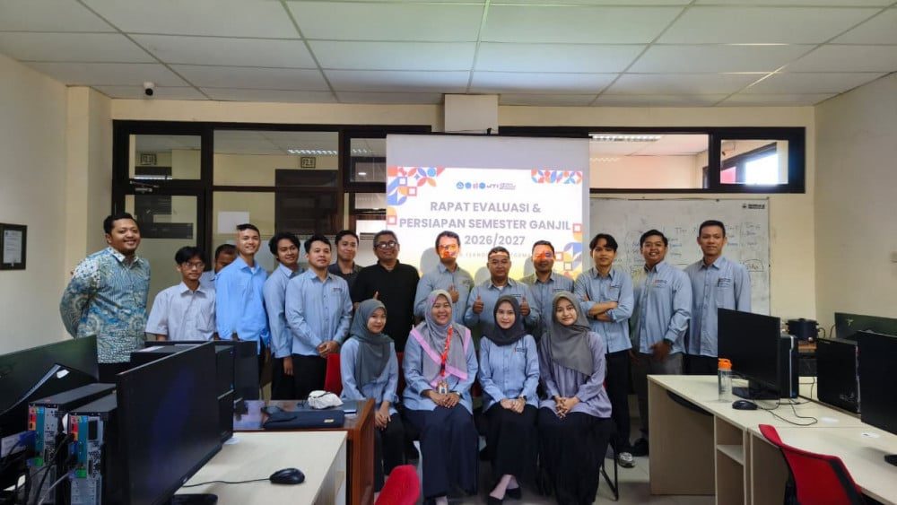 JTI Polije Gelar Evaluasi dan Pelatihan Konten Website bagi Teknisi Laboratorium