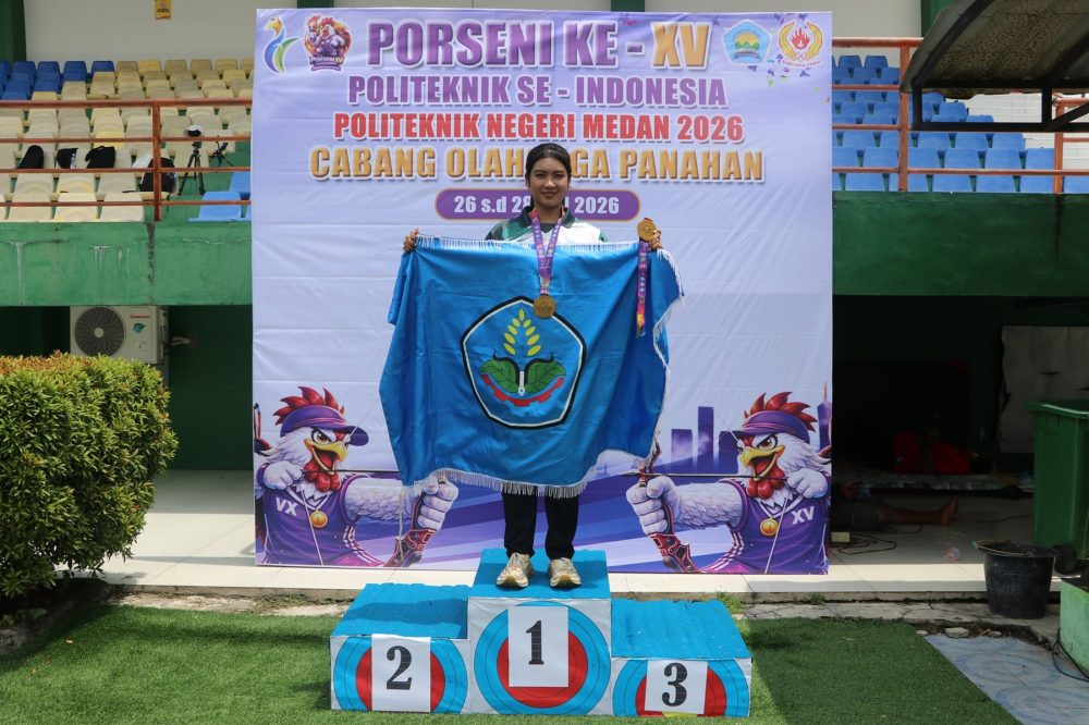 Mahasiswa Polije Naela Ramadhan Karisma Ruvi Raih Medali Emas PORSENI Panahan Putri