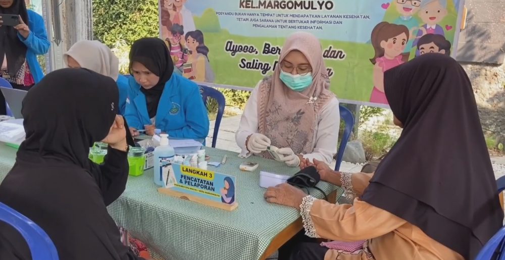 Polije Digitalisasi Rekam Medis Posyandu Lansia Lewat SERASI Ngawi