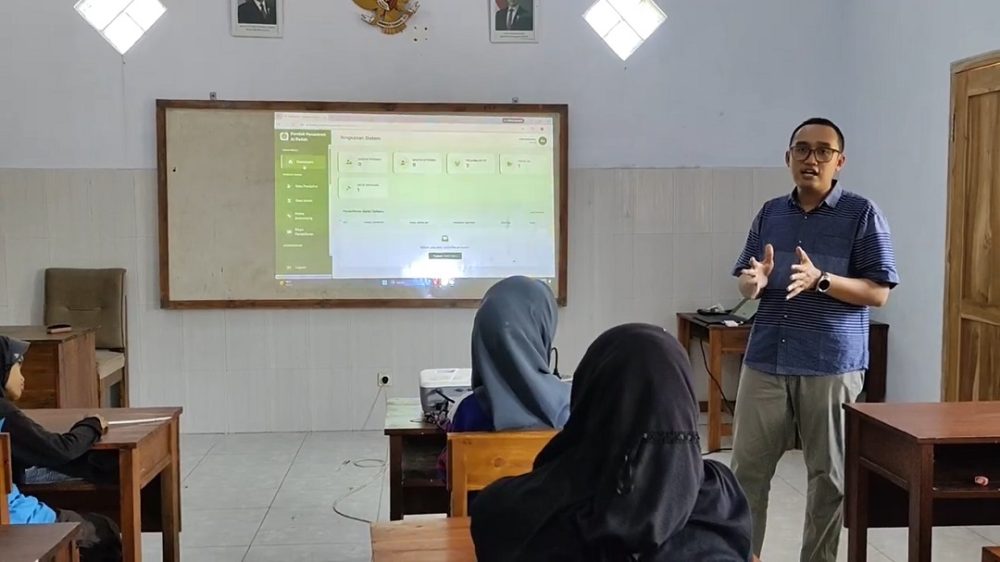 Polije Implementasikan Sistem Informasi di Pesantren Al Ifadah