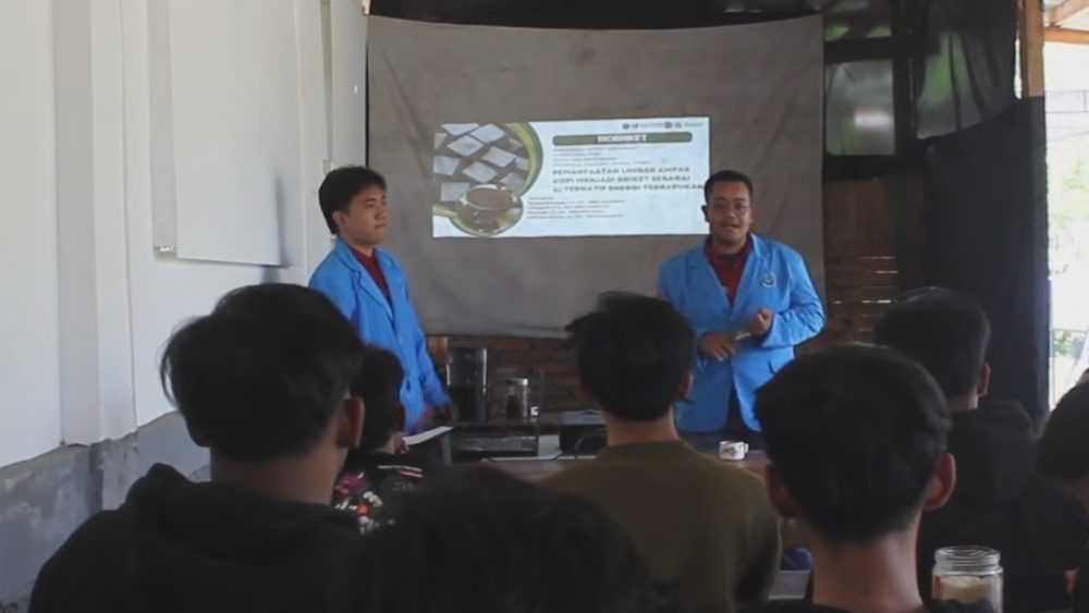 Polije Olah Limbah Ampas Kopi Pudja Kafe Jadi Briket Ramah Lingkungan