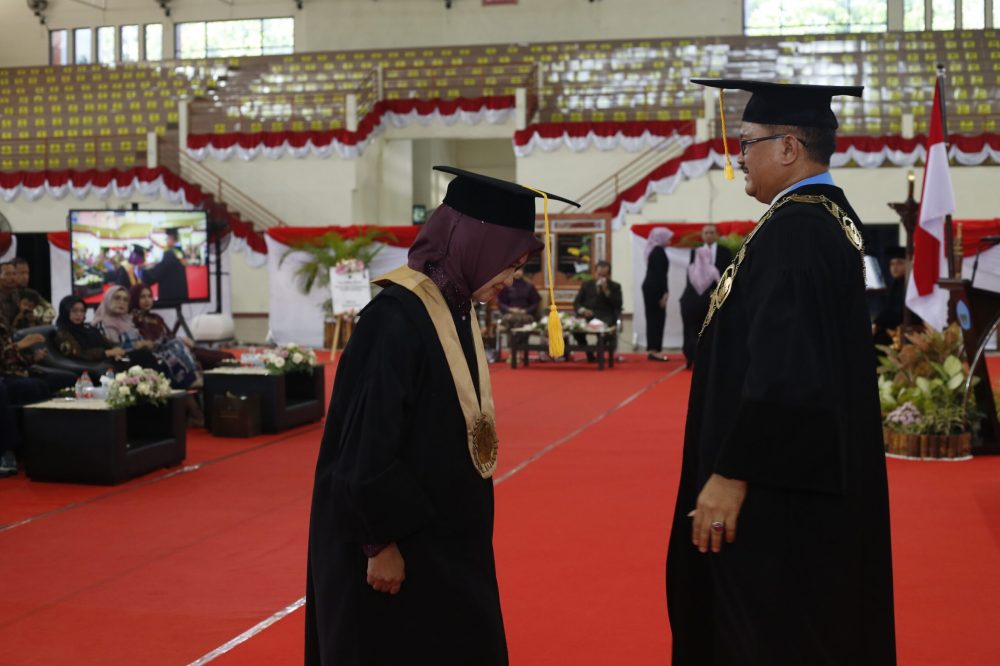 Polije Resmi Kukuhkan Guru Besar Baru Bidang Ternak Puyuh