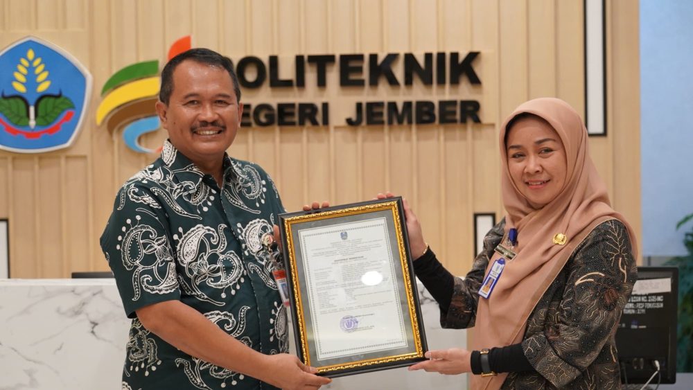 Tefa Canning Polije Raih Sertifikat SNI Sarden dan Makerel Kaleng (Foto: Ist)