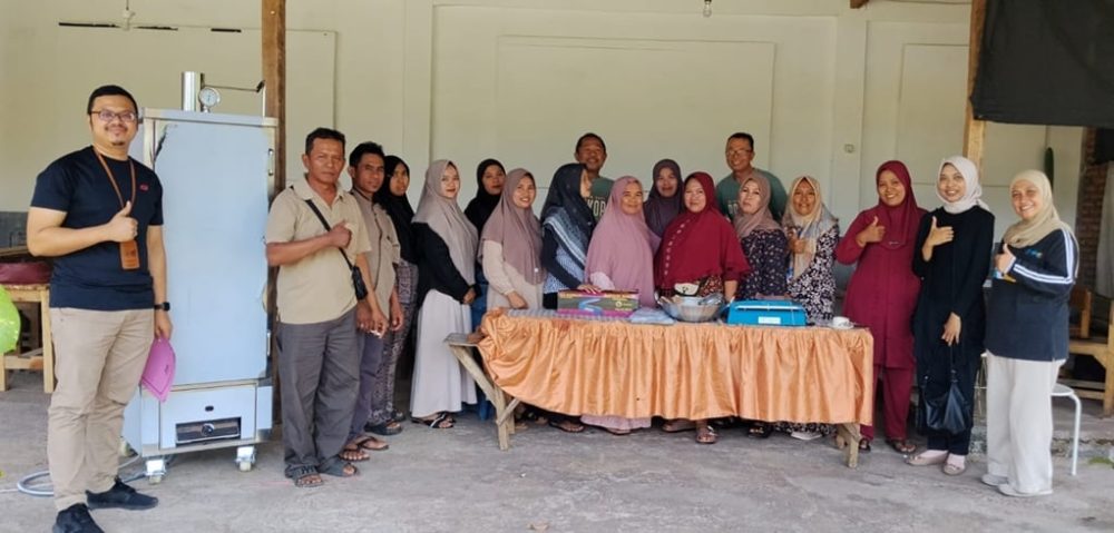 Tim Polije Bantu Gapoktan SUBUR Ubah Limbah Kopi Menjadi Cascara Bernilai Jual
