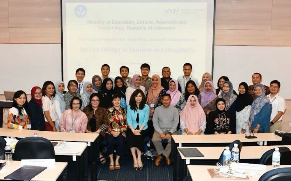 POLIJE KIRIMKAN LIMA PERWAKILAN DOSEN PROGRAM STUDI BAHASA INGGRIS GUNA IKUTI PROGRAM NON DEGREE PENINGKATAN KOMPETENSI DOSEN (NDPKD) KEMDIKBUDRISTEK